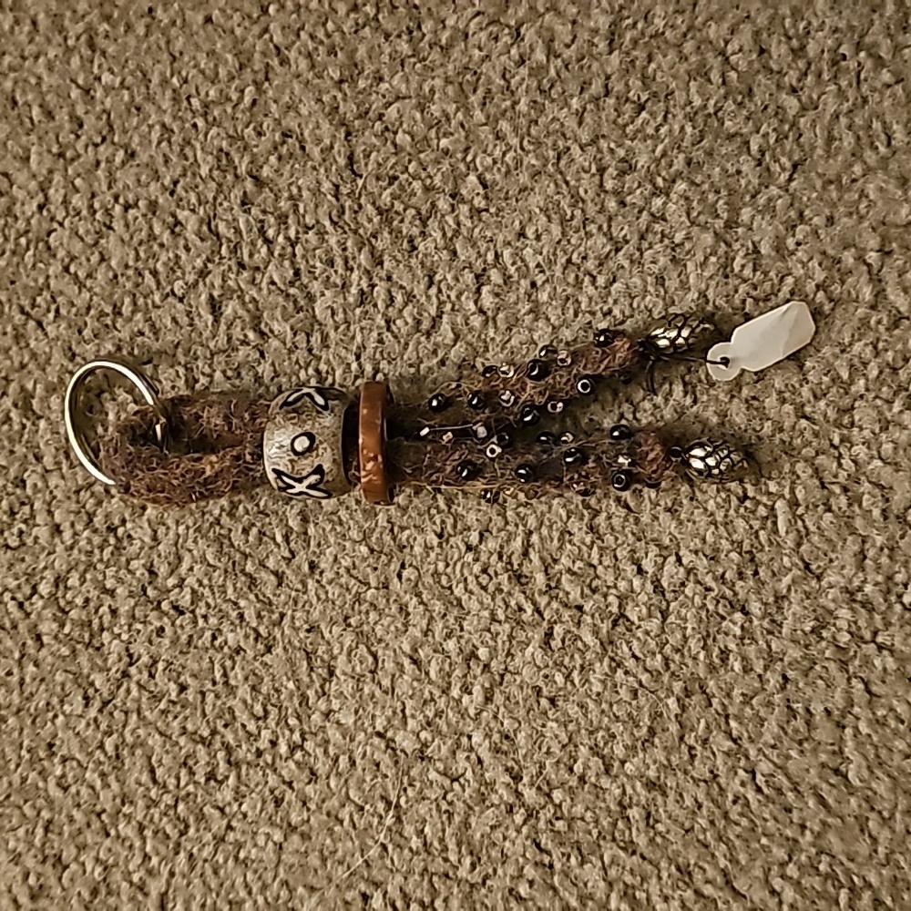 Handmade Key Chain wool beads - Picture 2 of 3